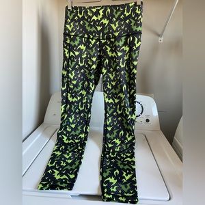 Feed Me Fight Me Leggings Size Medium. New without tags! Bat pattern!